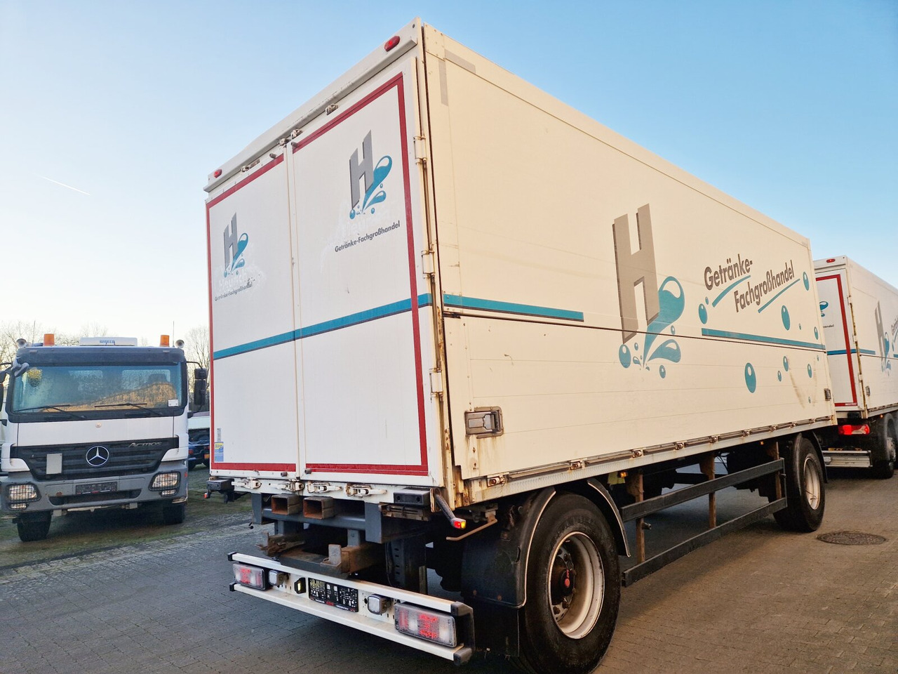 Orten PRASQ 18 Getränkeanhänger PRASQ 18 Getränkeanhänger, Stapleraufnahme, 12x VORHANDEN! - Przyczepa zamknięte nadwozie: zdjęcie 2 Orten PRASQ 18 Getränkeanhänger PRASQ 18 Getränkeanhänger, Stapleraufnahme, 12x VORHANDEN! - Przyczepa zamknięte nadwozie: zdjęcie 2