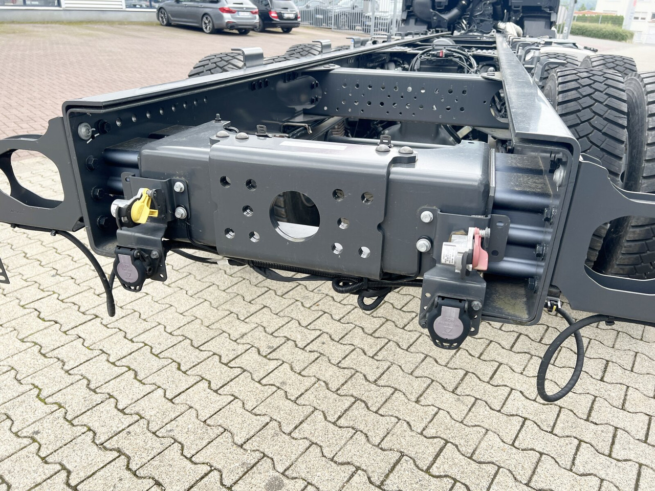 Renault C 480 8x4 C 480 8x4, Kran 15-35m/t - Ciężarówka hakowiec, Samochod ciężarowy z HDS: zdjęcie 3 Renault C 480 8x4 C 480 8x4, Kran 15-35m/t - Ciężarówka hakowiec, Samochod ciężarowy z HDS: zdjęcie 3