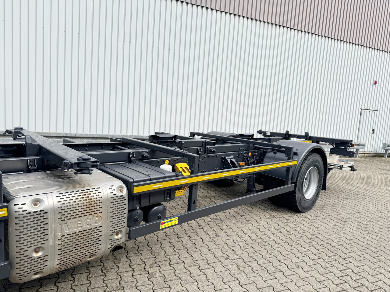 Iveco Stralis AT 190 S31FP-CM 4x2 Stralis AT 190 S31FP-CM 4x2, LBW BÄR, Ex- - Samochód ciężarowy: zdjęcie 2 Iveco Stralis AT 190 S31FP-CM 4x2 Stralis AT 190 S31FP-CM 4x2, LBW BÄR, Ex- - Samochód ciężarowy: zdjęcie 2