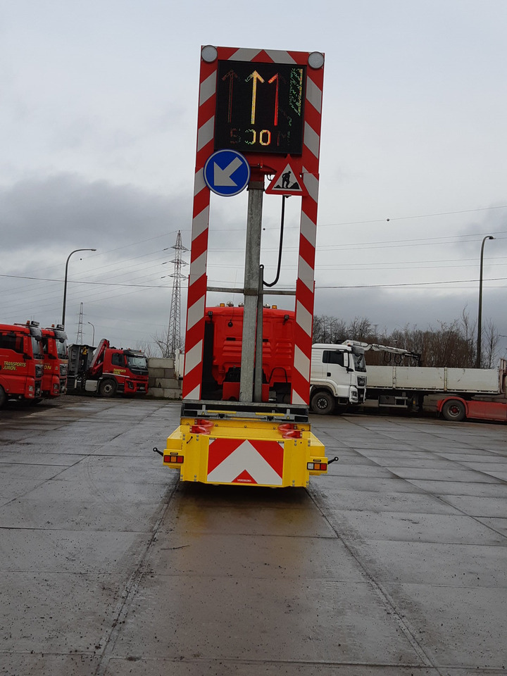 MAN - TGX 4x2 - Samochód ciężarowy, Maszyna budowlana: zdjęcie 4 MAN - TGX 4x2 - Samochód ciężarowy, Maszyna budowlana: zdjęcie 4