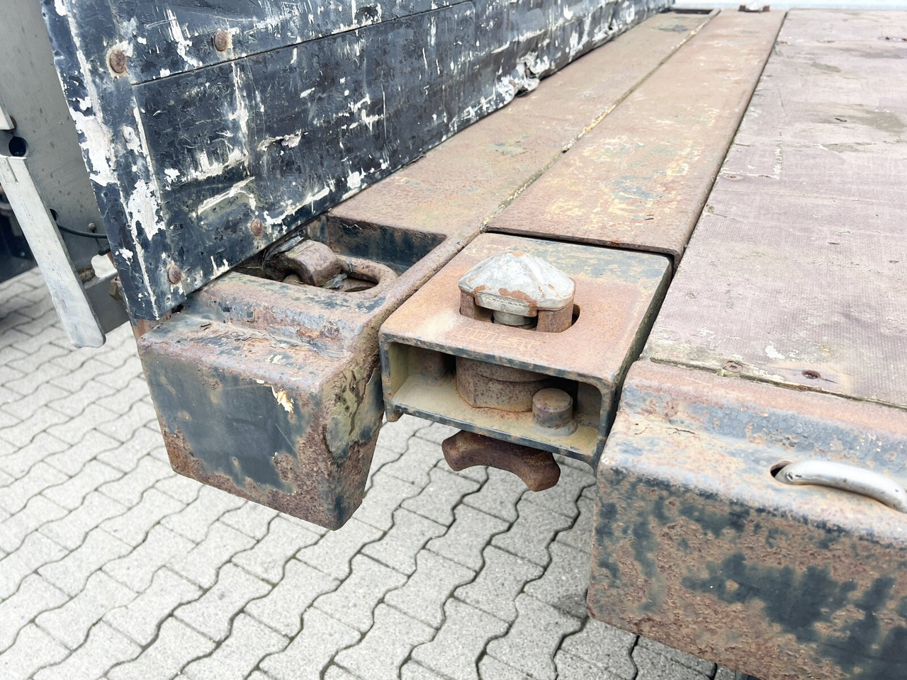 TP 20,0 TP 20,0 TwistLock, Rungen - Przyczepa niskopodwoziowa: zdjęcie 2 TP 20,0 TP 20,0 TwistLock, Rungen - Przyczepa niskopodwoziowa: zdjęcie 2