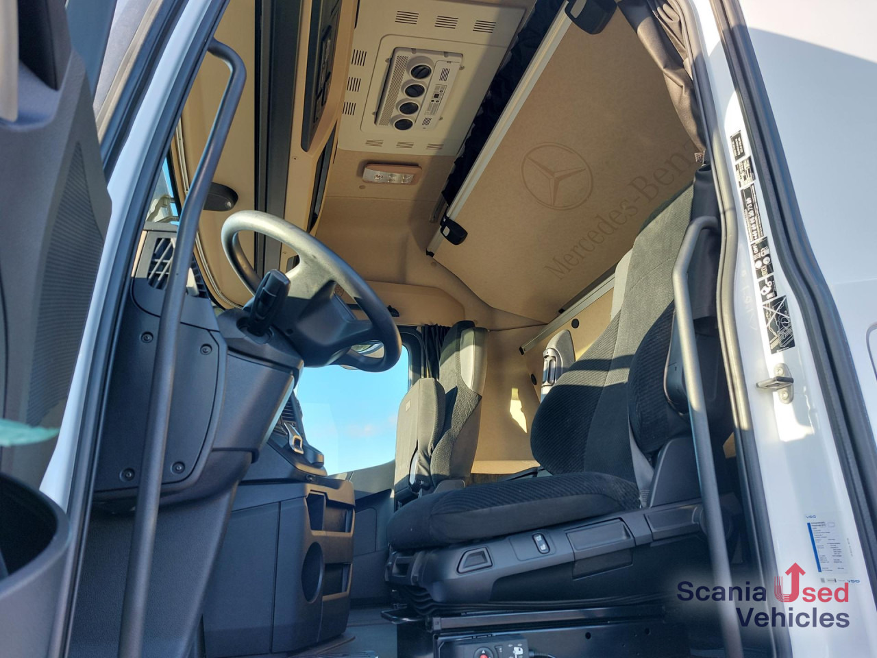 MERCEDES-BENZ 1845L Plane/Edscha NUR KOMPLETT m. ANH.!!! - Samochód ciężarowy plandeka: zdjęcie 4 MERCEDES-BENZ 1845L Plane/Edscha NUR KOMPLETT m. ANH.!!! - Samochód ciężarowy plandeka: zdjęcie 4