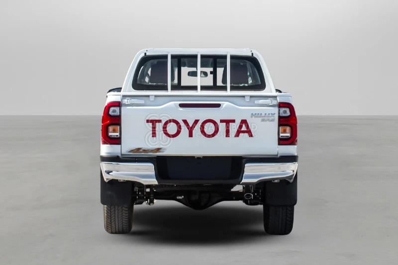 Toyota Hilux 4x4 Double Cabin - Pick-up, Samochód dostawczy doka: zdjęcie 3 Toyota Hilux 4x4 Double Cabin - Pick-up, Samochód dostawczy doka: zdjęcie 3