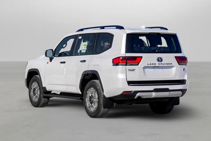 Toyota Land Cruiser 300 - SUV: zdjęcie 4 Toyota Land Cruiser 300 - SUV: zdjęcie 4