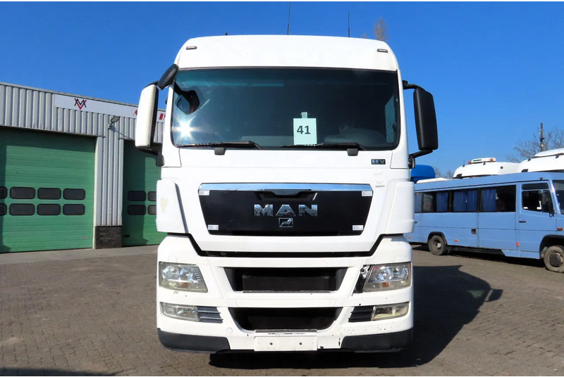 MAN TGX 14.440 RETARDER, FRIGO, 2 beds - Ciągnik siodłowy: zdjęcie 3 MAN TGX 14.440 RETARDER, FRIGO, 2 beds - Ciągnik siodłowy: zdjęcie 3