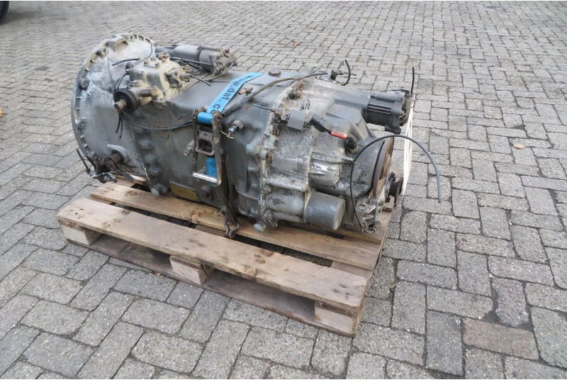 Volvo F 12 - Skrzynia biegów: zdjęcie 2 Volvo F 12 - Skrzynia biegów: zdjęcie 2