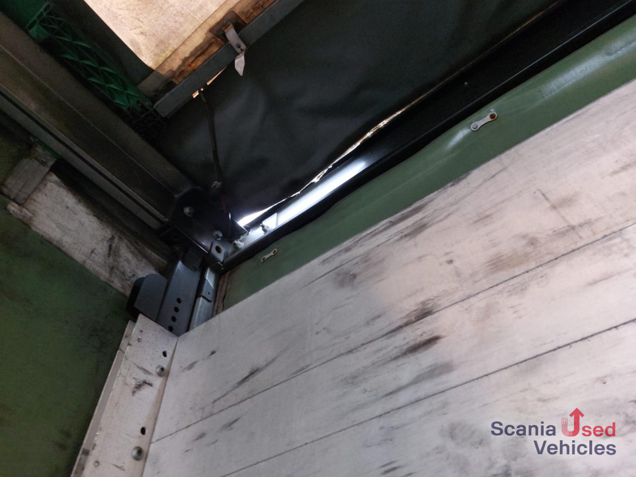 SCHWARZMUELLER 2 Achs-Anhänger Heckportaltüren 2,80m - Przyczepa z plandeką: zdjęcie 3 SCHWARZMUELLER 2 Achs-Anhänger Heckportaltüren 2,80m - Przyczepa z plandeką: zdjęcie 3