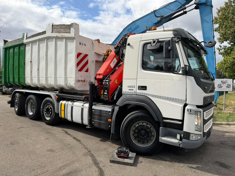 Volvo FM 420 8x2 HOOKLIFT + CRANE PALFINGER PK19.001 SLD B - *294.000km* - EURO 6 - LIFT + STEERING AXLE - I SHIFT - BE TRUCK - Ciężarówka hakowiec, Samochod ciężarowy z HDS: zdjęcie 2 Volvo FM 420 8x2 HOOKLIFT + CRANE PALFINGER PK19.001 SLD B - *294.000km* - EURO 6 - LIFT + STEERING AXLE - I SHIFT - BE TRUCK - Ciężarówka hakowiec, Samochod ciężarowy z HDS: zdjęcie 2