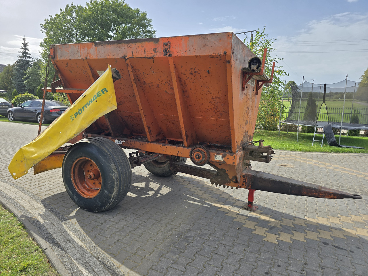 AMOS AGMT 5 ton - Rozsiewacz nawozów: zdjęcie 1 AMOS AGMT 5 ton - Rozsiewacz nawozów: zdjęcie 1