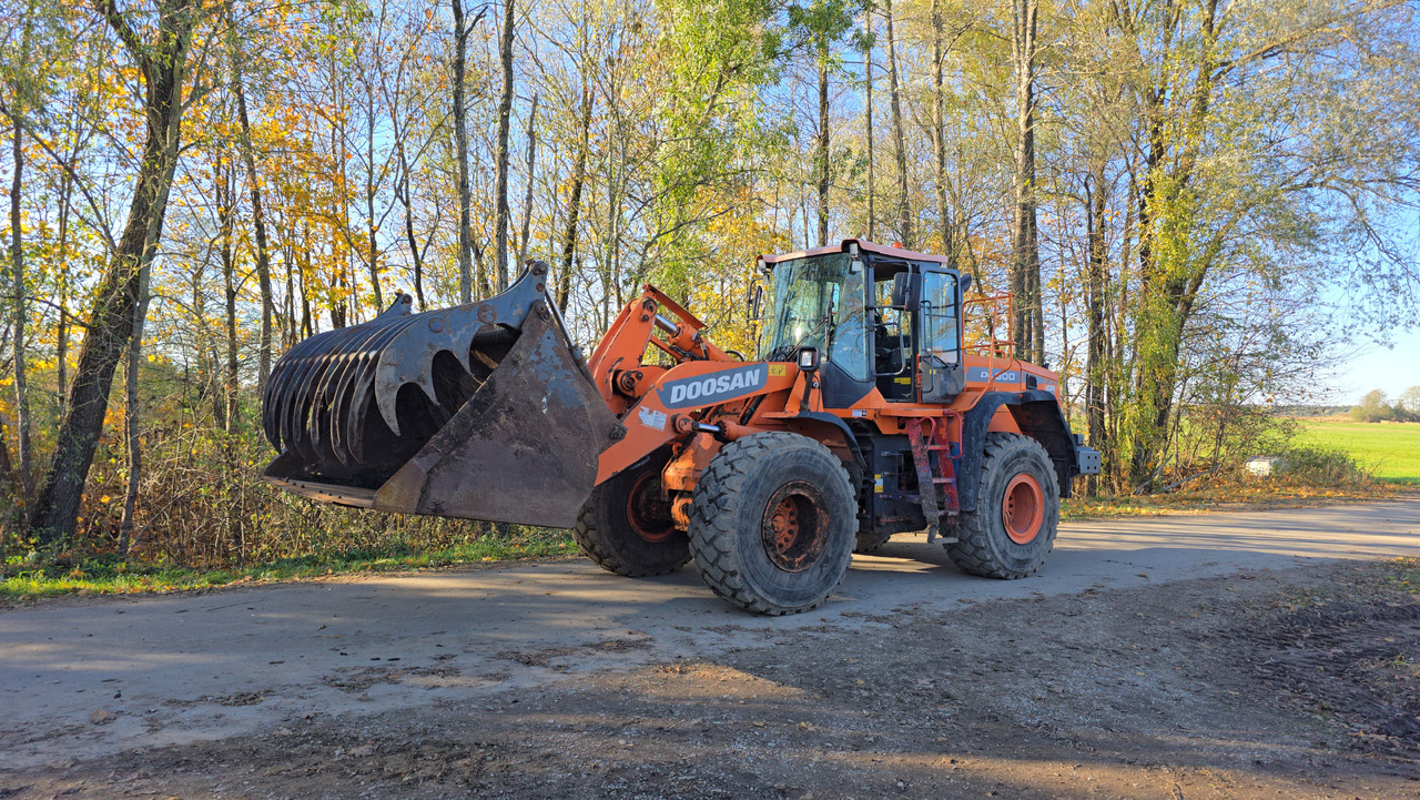 DOOSAN DL300-3 z WAGĄ - Ładowarka kołowa: zdjęcie 1 DOOSAN DL300-3 z WAGĄ - Ładowarka kołowa: zdjęcie 1