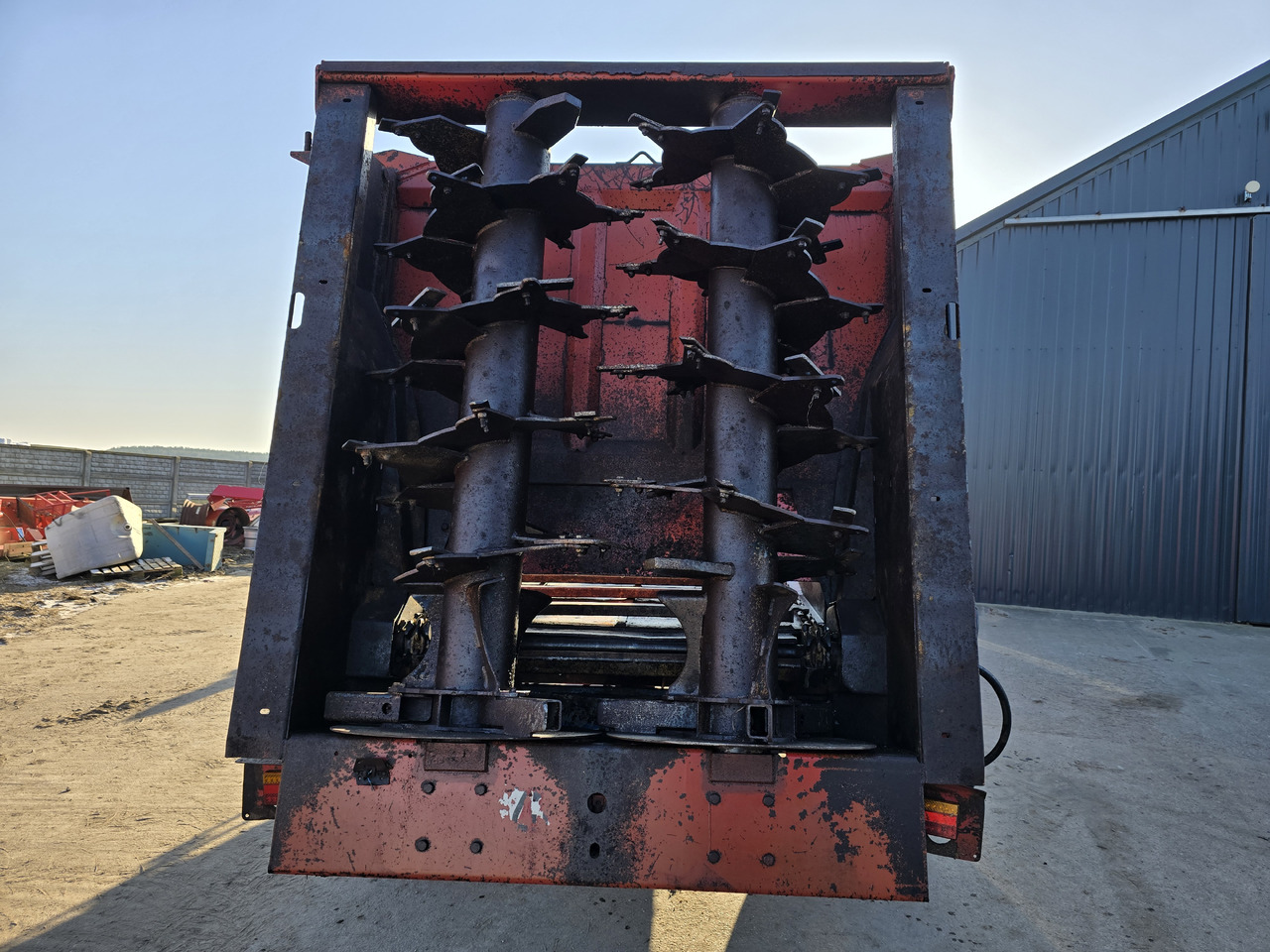 GILIBERT HELIOS 15 - Rozrzutnik nawozów: zdjęcie 4 GILIBERT HELIOS 15 - Rozrzutnik nawozów: zdjęcie 4