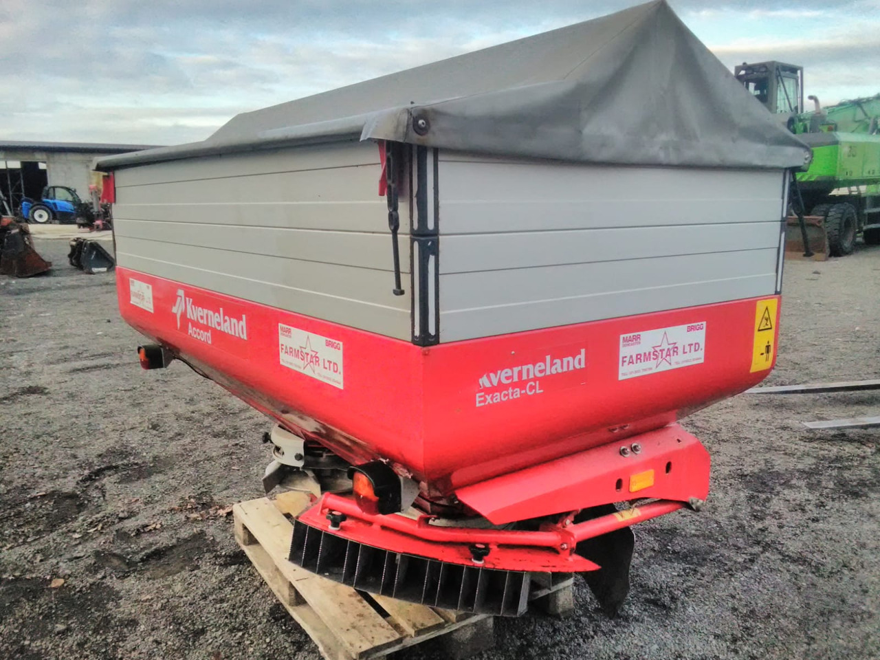 KVERNELAND EXACTA – CL - Rozsiewacz nawozów: zdjęcie 2 KVERNELAND EXACTA – CL - Rozsiewacz nawozów: zdjęcie 2