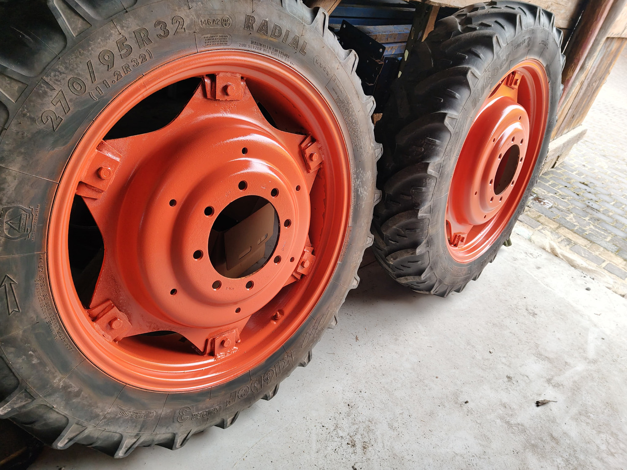 Kleber, Taurus 11.2 R32 (270/95 R32), 9.5 R48 - Kompletne koło do Maszyn rolniczych: zdjęcie 3 Kleber, Taurus 11.2 R32 (270/95 R32), 9.5 R48 - Kompletne koło do Maszyn rolniczych: zdjęcie 3