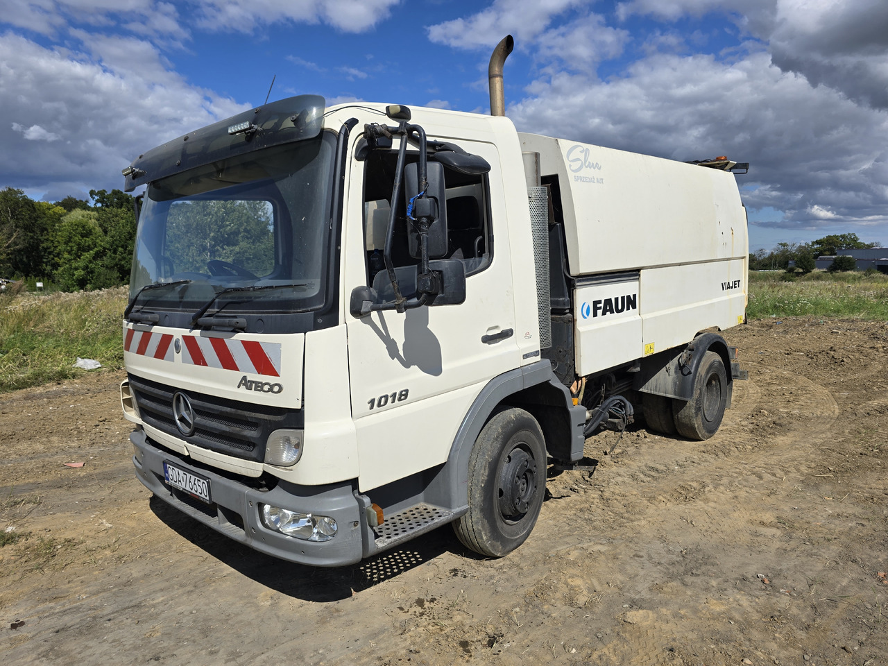 MERCEDES-BENZ Atego - Zamiatarka uliczna: zdjęcie 1 MERCEDES-BENZ Atego - Zamiatarka uliczna: zdjęcie 1