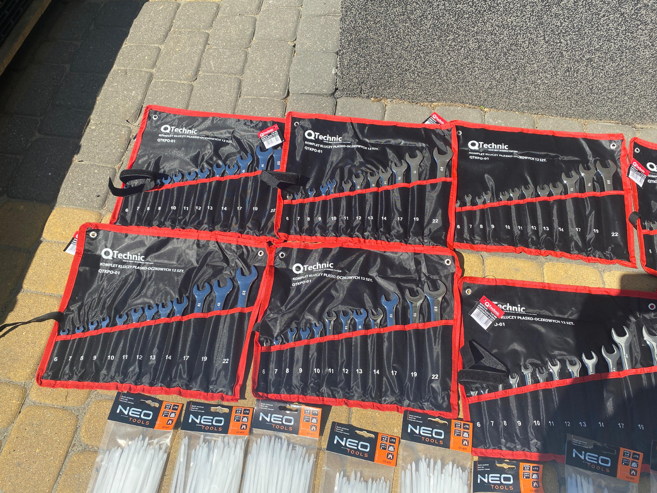 Neo Tools, Qtechnic narzedzia, klucze, opaski, młotek - Wyposażenie garażu/ Warsztatów: zdjęcie 5 Neo Tools, Qtechnic narzedzia, klucze, opaski, młotek - Wyposażenie garażu/ Warsztatów: zdjęcie 5