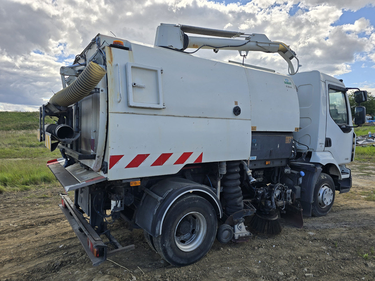 RENAULT Midlum - Zamiatarka uliczna: zdjęcie 4 RENAULT Midlum - Zamiatarka uliczna: zdjęcie 4