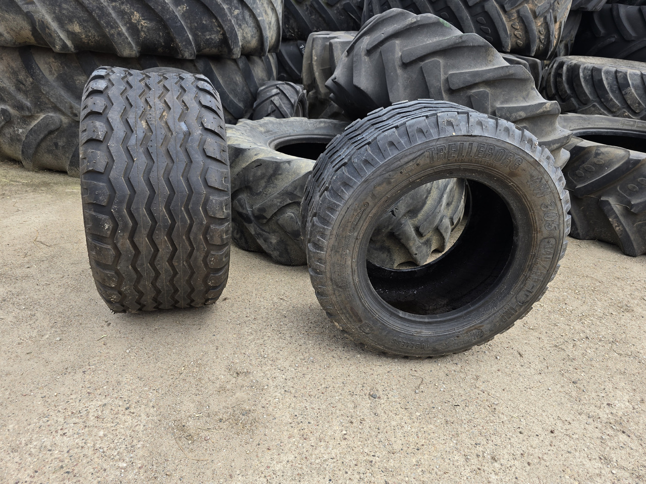 TRELLEBORG 340/55-16 - Opona do Maszyn budowlanych: zdjęcie 1 TRELLEBORG 340/55-16 - Opona do Maszyn budowlanych: zdjęcie 1
