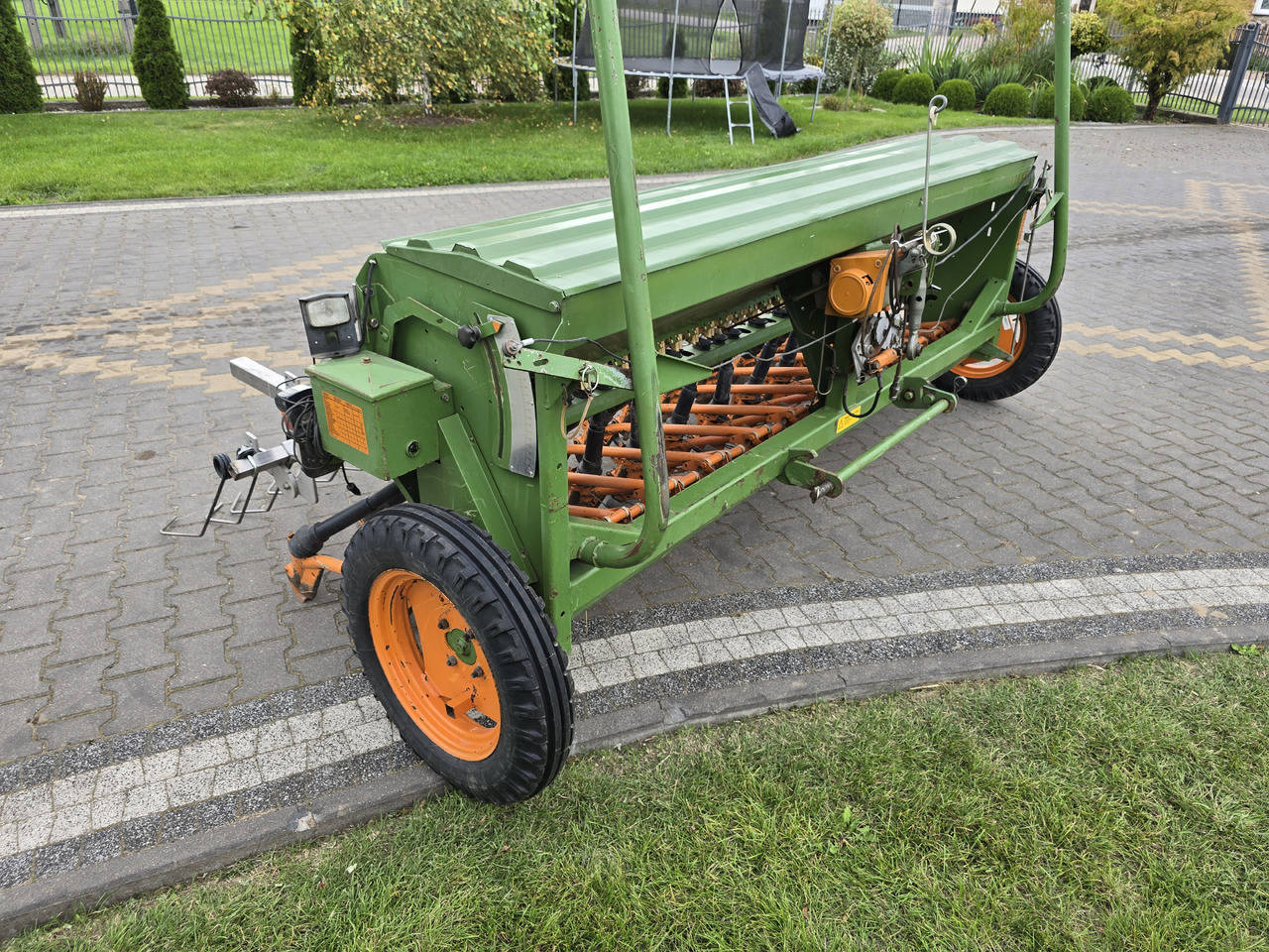 Amazone D8/30 SPECIAL - Maszyna do siewu i sadzenia: zdjęcie 5 Amazone D8/30 SPECIAL - Maszyna do siewu i sadzenia: zdjęcie 5