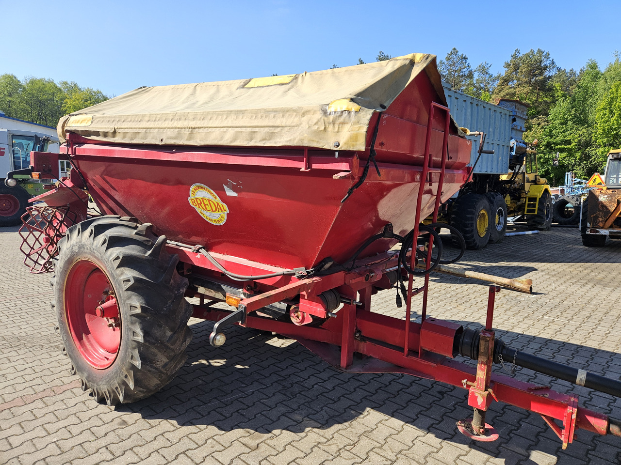 Inna B4 - Aplikator do gnojowicy: zdjęcie 1 Inna B4 - Aplikator do gnojowicy: zdjęcie 1