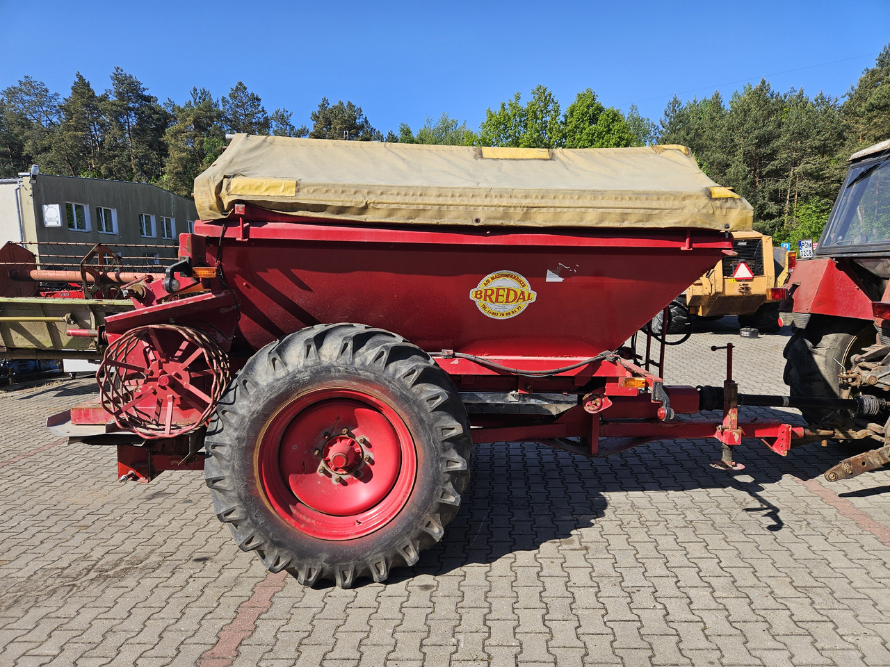 Inna B4 - Aplikator do gnojowicy: zdjęcie 2 Inna B4 - Aplikator do gnojowicy: zdjęcie 2