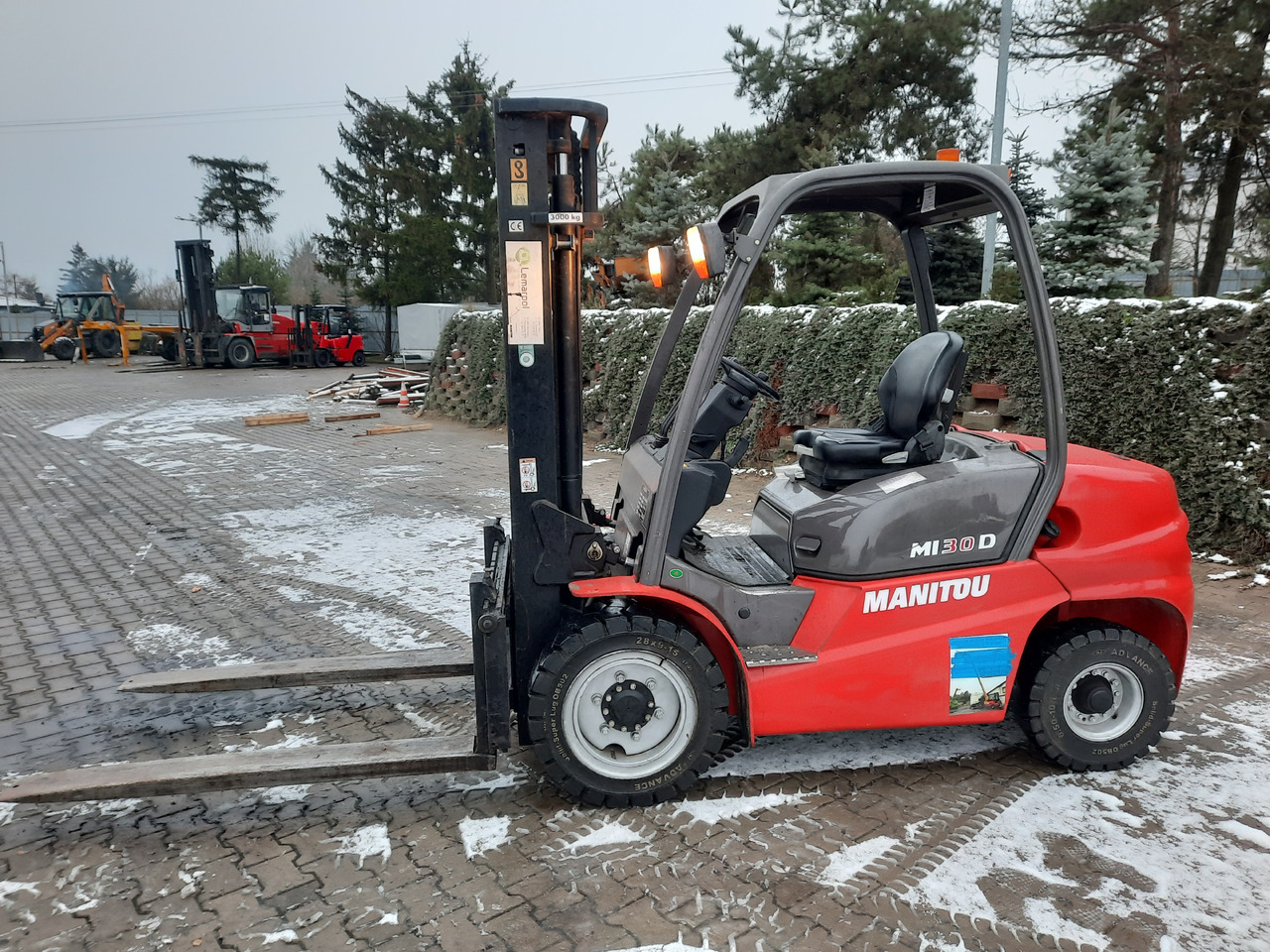 Manitou MI30D - Wózek widłowy diesel: zdjęcie 4 Manitou MI30D - Wózek widłowy diesel: zdjęcie 4