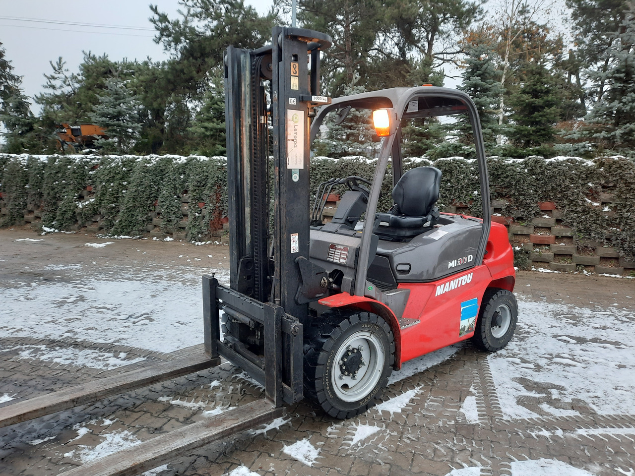 Manitou MI30D - Wózek widłowy diesel: zdjęcie 1 Manitou MI30D - Wózek widłowy diesel: zdjęcie 1