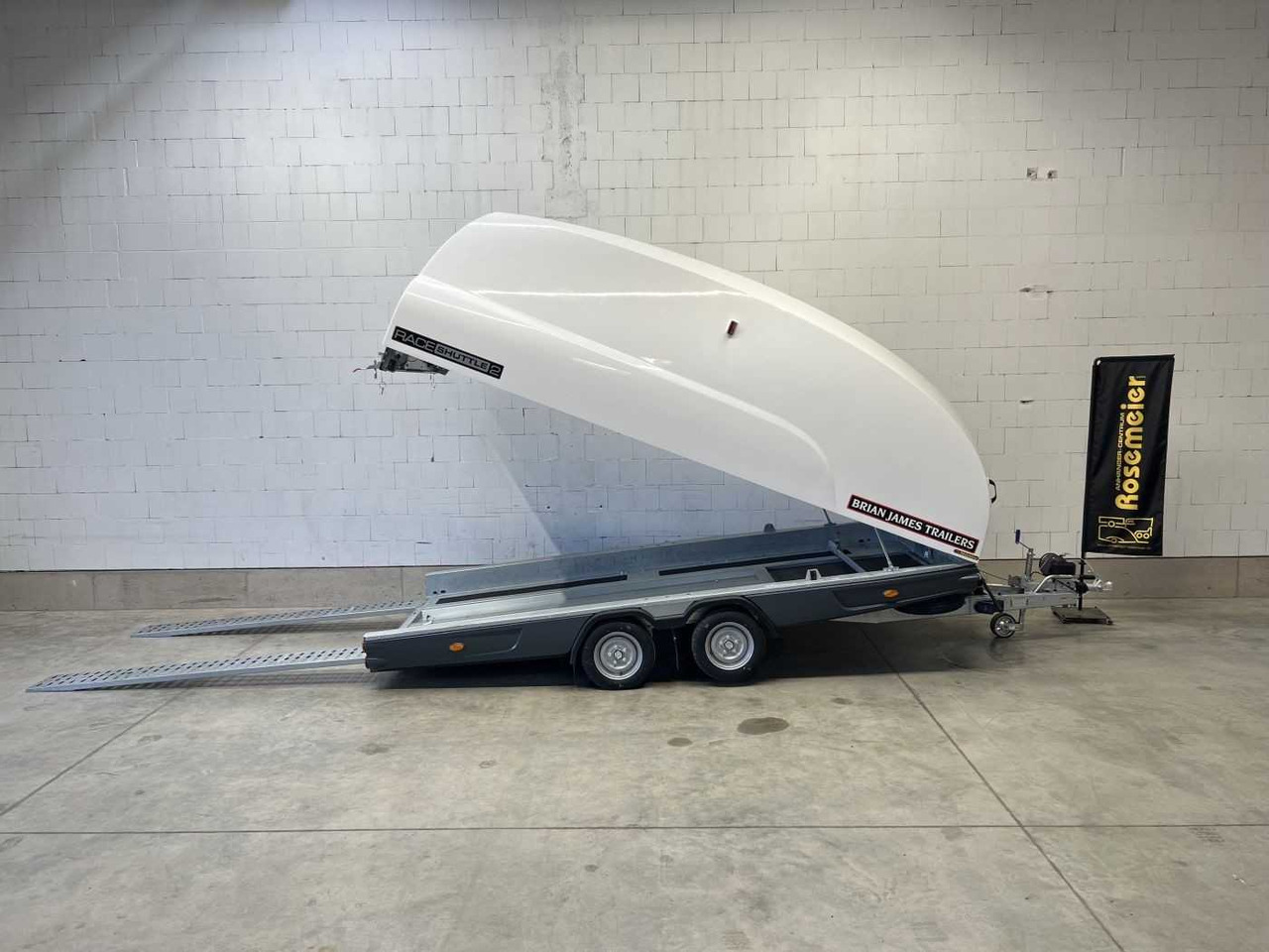 BRIAN_JAMES Race Shuttle 2 Autotransporter geschlossen - Przyczepa do przewozu samochodów: zdjęcie 2 BRIAN_JAMES Race Shuttle 2 Autotransporter geschlossen - Przyczepa do przewozu samochodów: zdjęcie 2