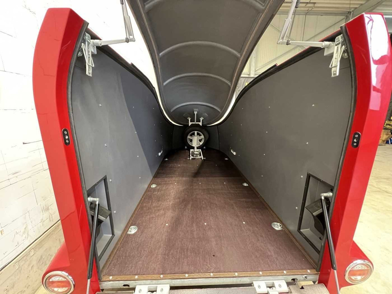 LORGANO Aero S ALF Motorradanhänger Lorgano - Przyczepa motocyklowa: zdjęcie 4 LORGANO Aero S ALF Motorradanhänger Lorgano - Przyczepa motocyklowa: zdjęcie 4