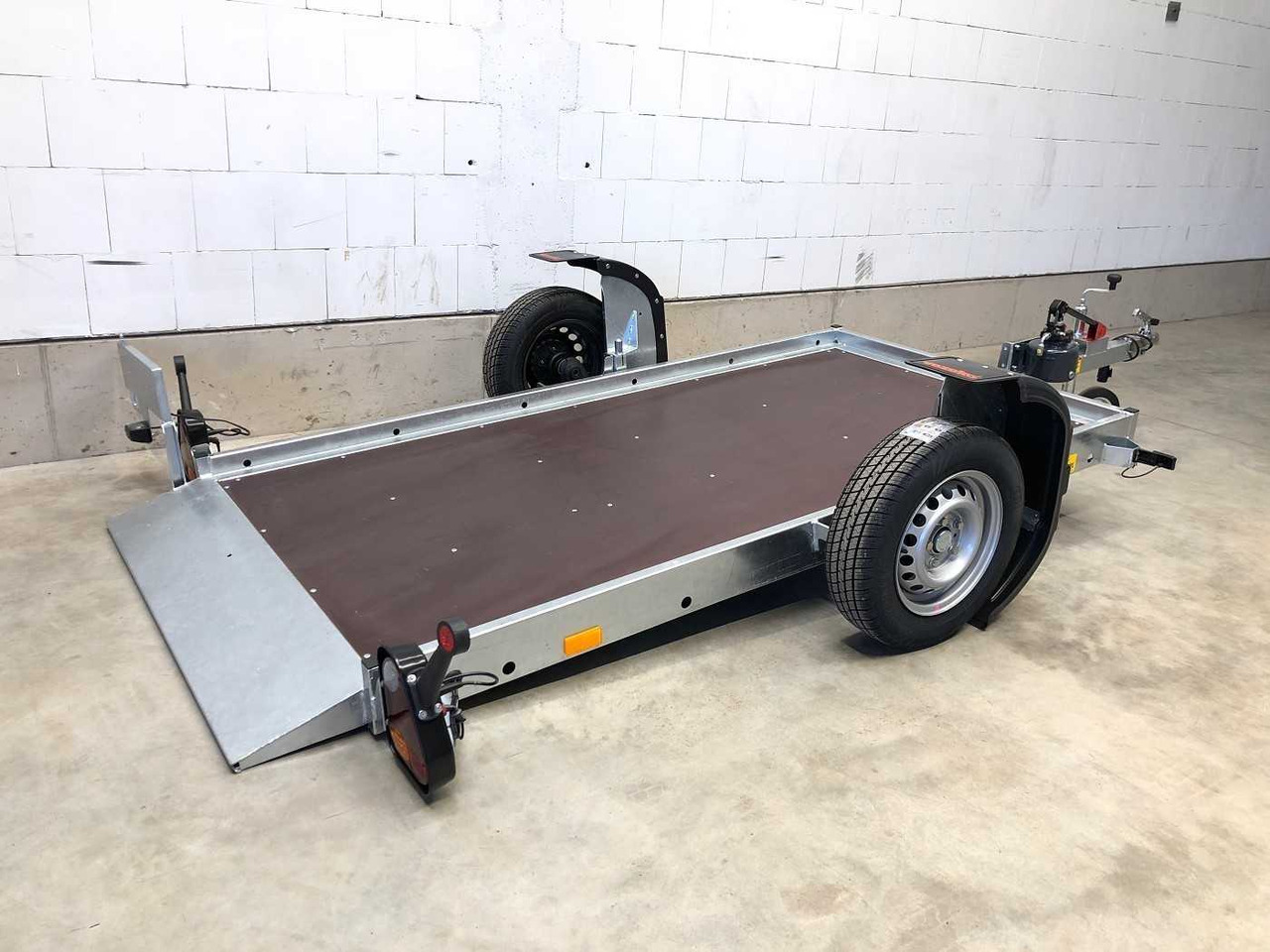 VEZEKO Husky F 08.25 Hobby Absenker - Przyczepa do hakowca/ Bramowca: zdjęcie 3 VEZEKO Husky F 08.25 Hobby Absenker - Przyczepa do hakowca/ Bramowca: zdjęcie 3