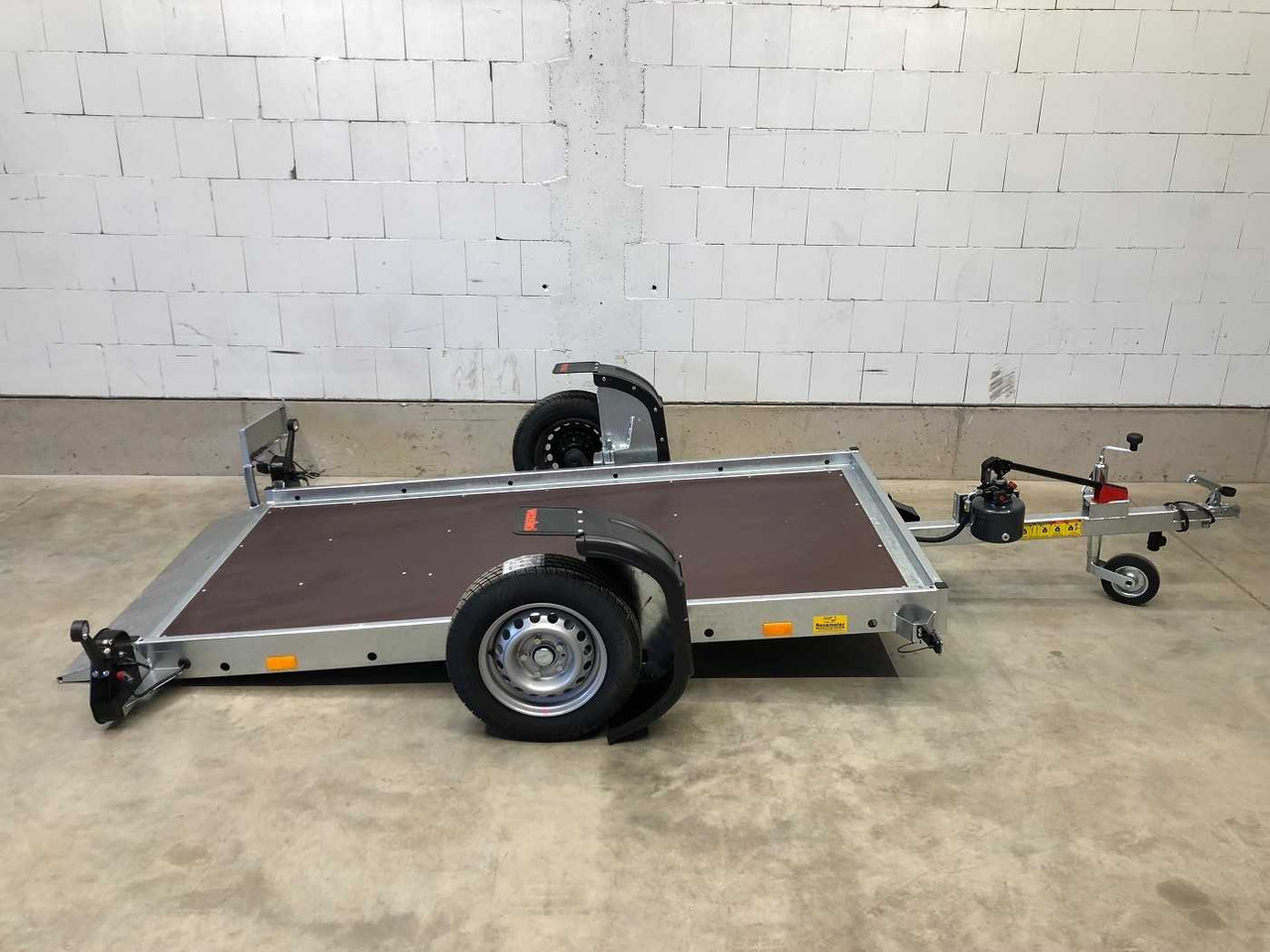 VEZEKO Husky F 08.25 Hobby Absenker - Przyczepa do hakowca/ Bramowca: zdjęcie 1 VEZEKO Husky F 08.25 Hobby Absenker - Przyczepa do hakowca/ Bramowca: zdjęcie 1