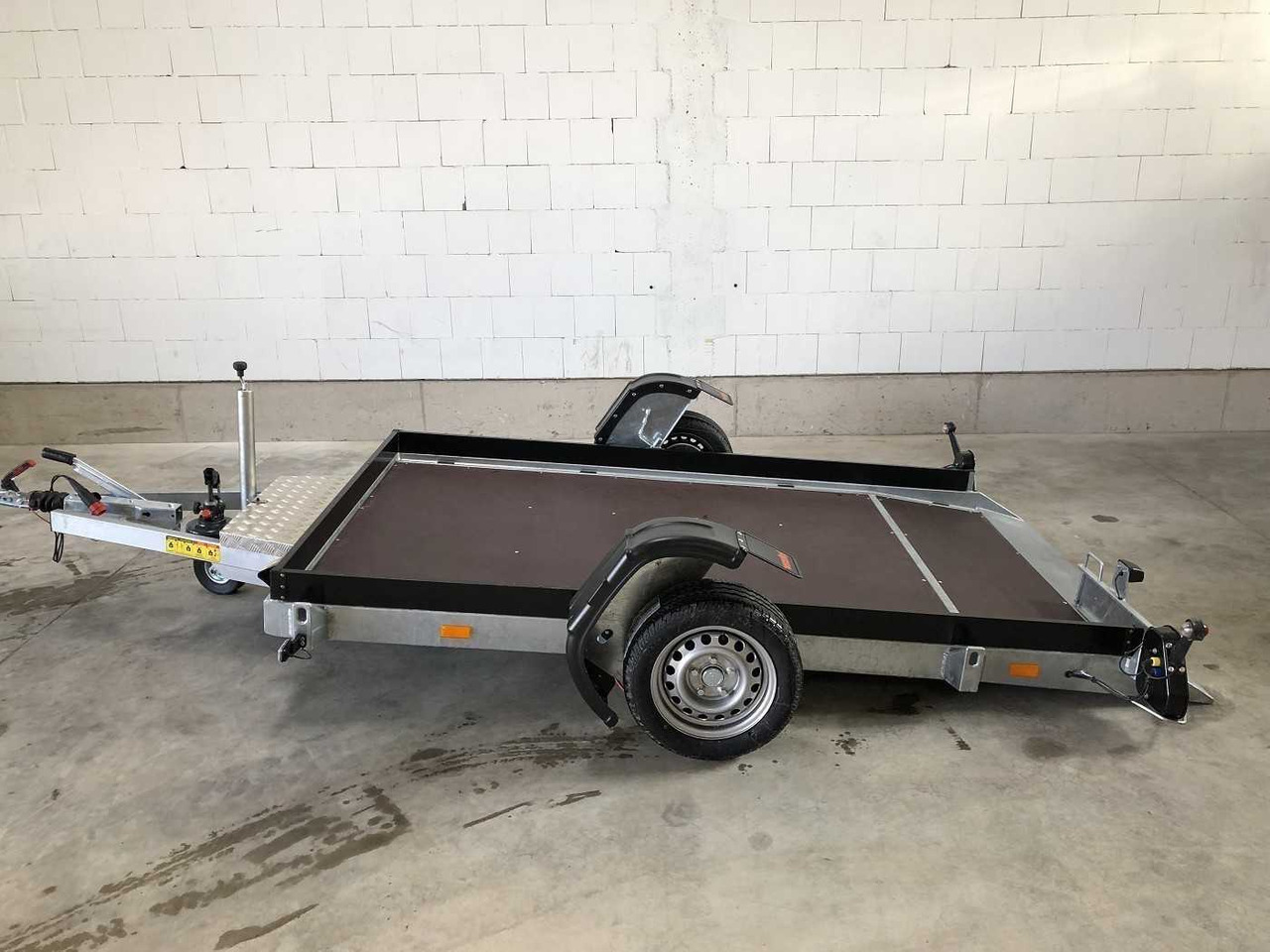 VEZEKO Husky FB 18.28 Absenker - Przyczepa motocyklowa: zdjęcie 2 VEZEKO Husky FB 18.28 Absenker - Przyczepa motocyklowa: zdjęcie 2