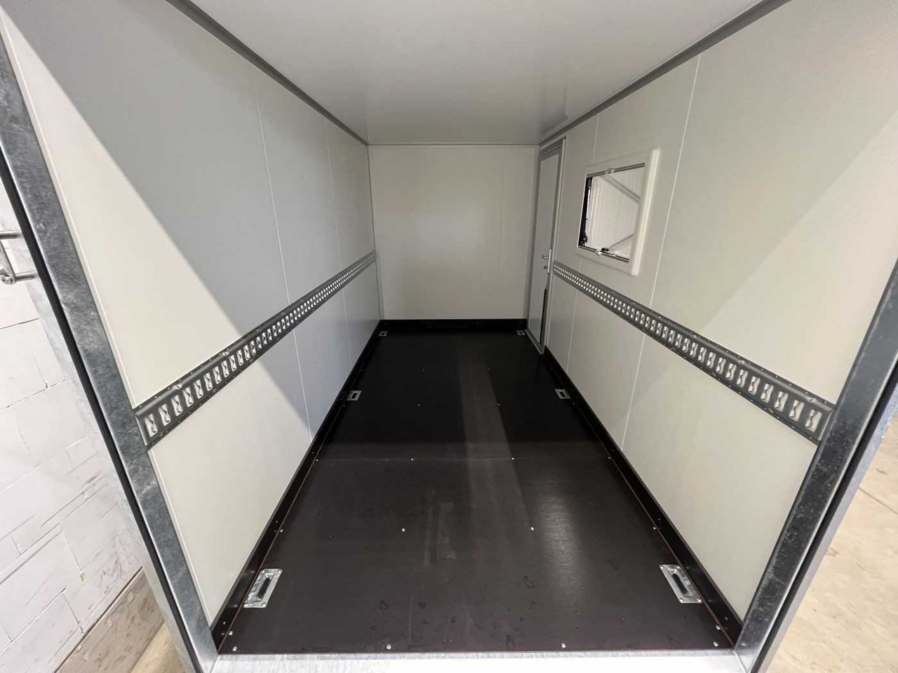 VEZEKO TK C 27.35 Motorradedition Kofferanhänger - Przyczepa motocyklowa: zdjęcie 4 VEZEKO TK C 27.35 Motorradedition Kofferanhänger - Przyczepa motocyklowa: zdjęcie 4