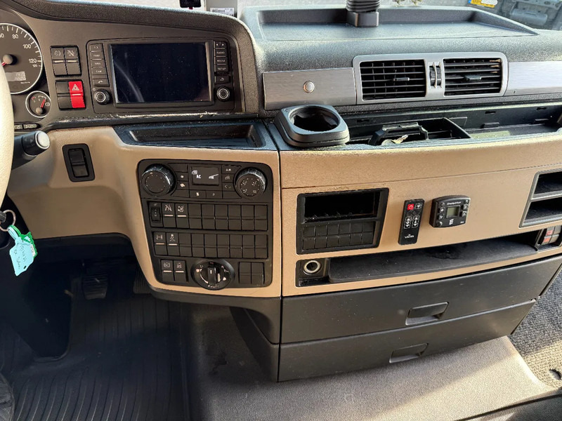 Ciągnik siodłowy MAN TGX 18.420 TGX 18.420 4X2 XLX / 2x tank / Night airco / Good condition / CHASSIS 2019: zdjęcie 13 Ciągnik siodłowy MAN TGX 18.420 TGX 18.420 4X2 XLX / 2x tank / Night airco / Good condition / CHASSIS 2019: zdjęcie 13