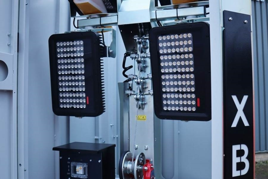 Trime X-BOX M 4 x 320W Valid inspection, *Guarante - Maszt oświetleniowy: zdjęcie 5 Trime X-BOX M 4 x 320W Valid inspection, *Guarante - Maszt oświetleniowy: zdjęcie 5