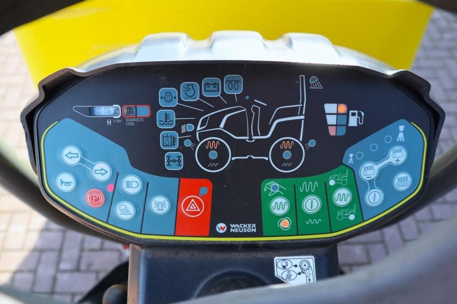 Wacker Neuson RD28-120 Diesel, Front And Rear Vibrating Smooth D - Walec drogowy: zdjęcie 4 Wacker Neuson RD28-120 Diesel, Front And Rear Vibrating Smooth D - Walec drogowy: zdjęcie 4