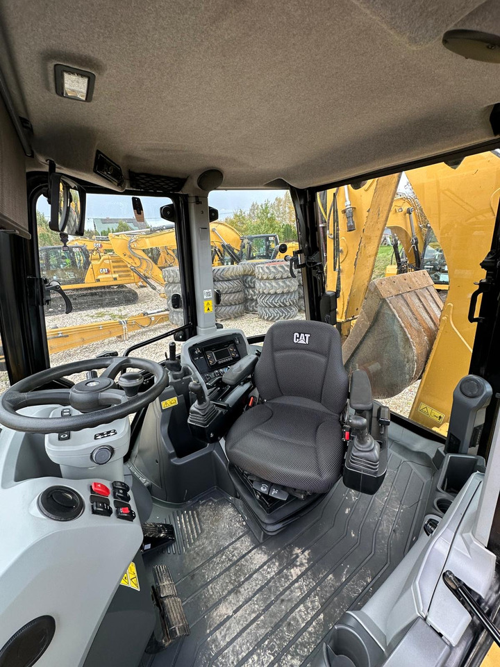 CATERPILLAR 444 - Koparko-ładowarka: zdjęcie 4 CATERPILLAR 444 - Koparko-ładowarka: zdjęcie 4