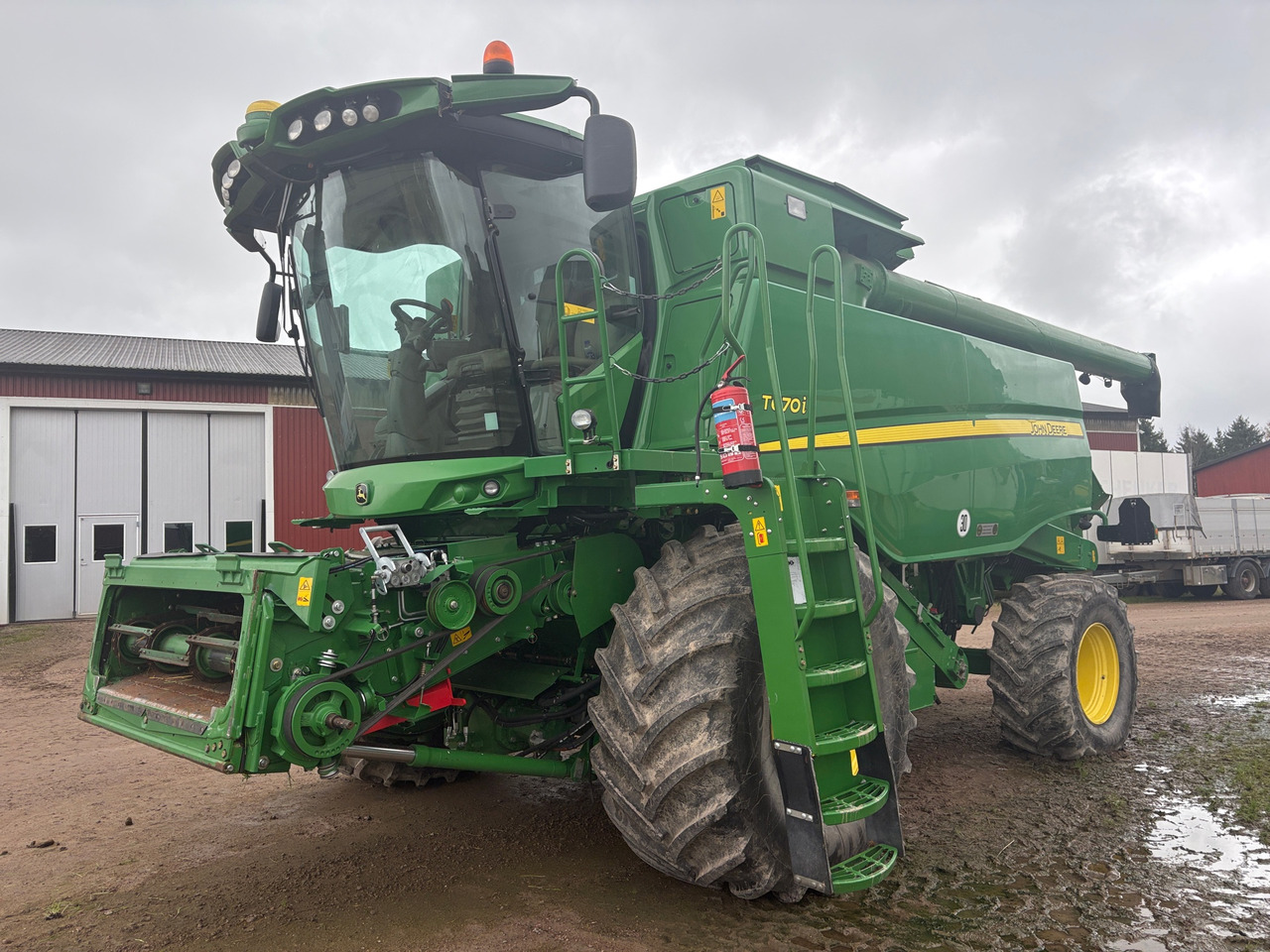 John Deere T670I - Kombajn zbożowy: zdjęcie 1 John Deere T670I - Kombajn zbożowy: zdjęcie 1