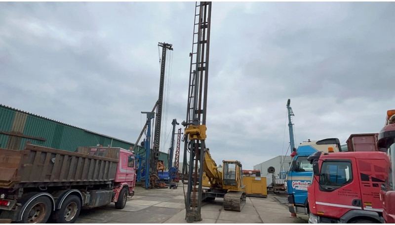 JCB JS 200 LC - Wiertnica: zdjęcie 1 JCB JS 200 LC - Wiertnica: zdjęcie 1