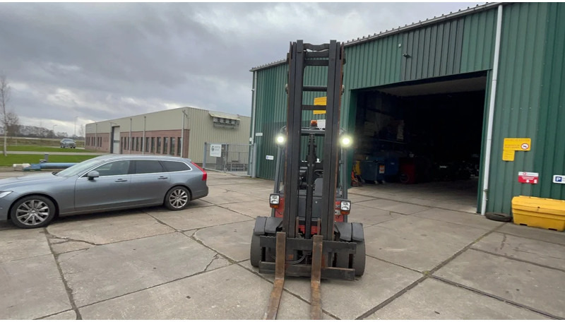 Linde H35T Linde H35 T - Wózek widłowy gazowy: zdjęcie 3 Linde H35T Linde H35 T - Wózek widłowy gazowy: zdjęcie 3