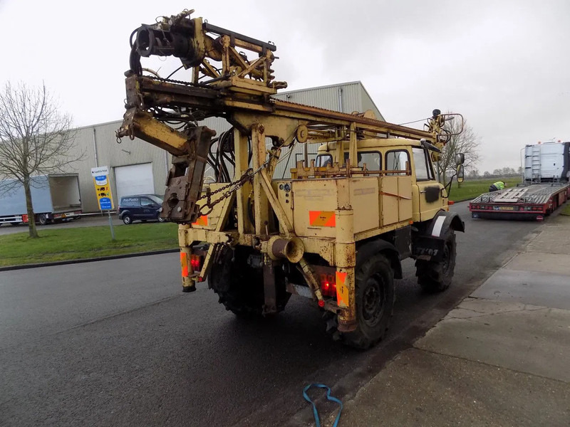 Mercedes-Benz U416 Unimog KNEBEL HY75 - Wiertnica: zdjęcie 4 Mercedes-Benz U416 Unimog KNEBEL HY75 - Wiertnica: zdjęcie 4