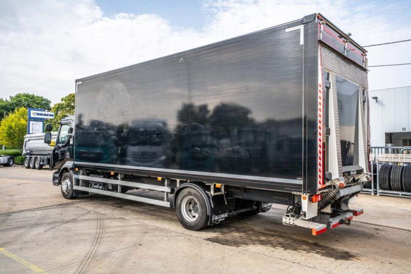 Samochód ciężarowy furgon Renault D 16 250- 36000 KM +DHOLLANDIA 2T.: zdjęcie 10 Samochód ciężarowy furgon Renault D 16 250- 36000 KM +DHOLLANDIA 2T.: zdjęcie 10