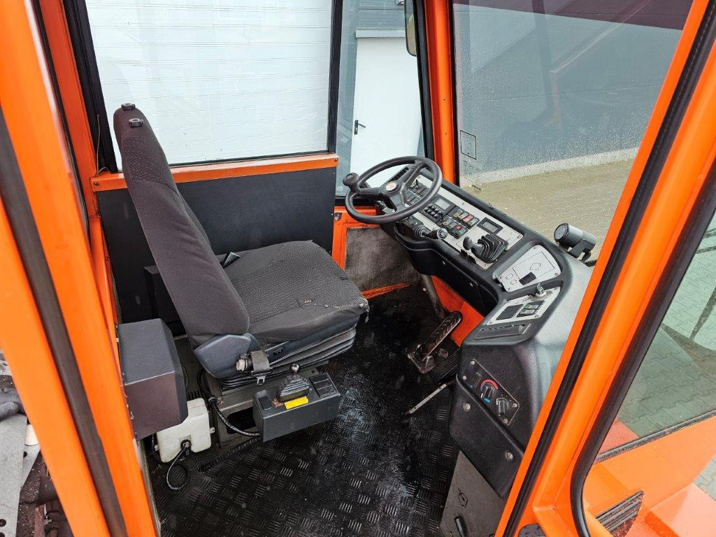 Wózek terminalowy Terberg YT182: zdjęcie 6 Wózek terminalowy Terberg YT182: zdjęcie 6