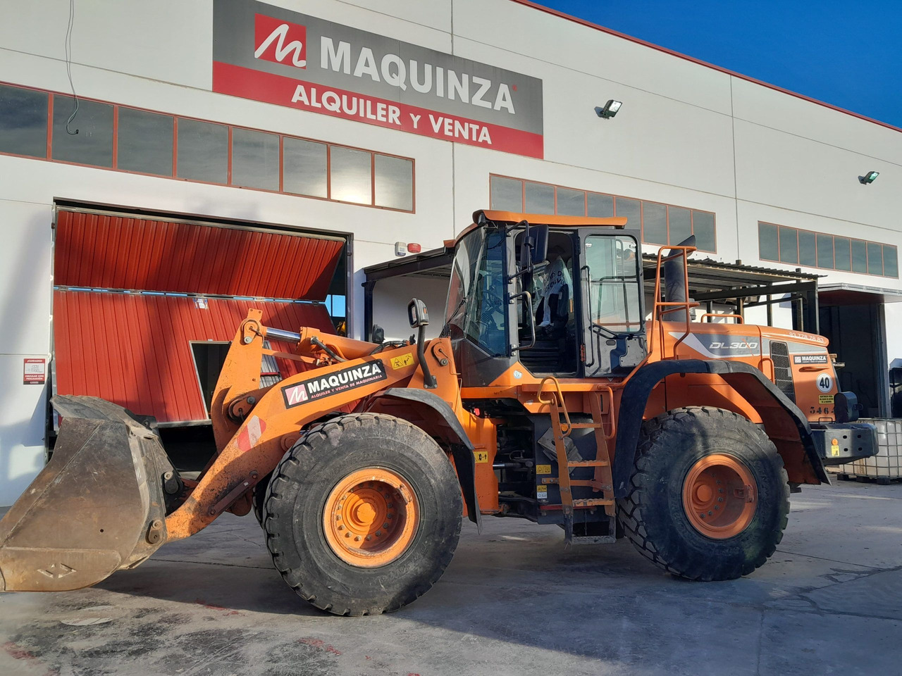 DOOSAN DL300 L/AUX - Ładowarka kołowa: zdjęcie 3 DOOSAN DL300 L/AUX - Ładowarka kołowa: zdjęcie 3