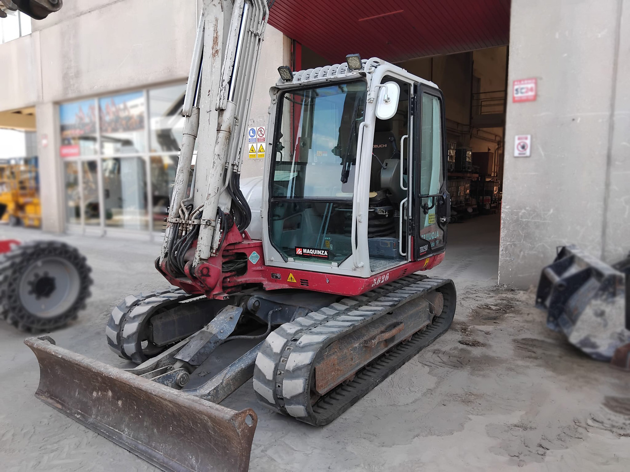 TAKEUCHI TB290 - Minikoparka: zdjęcie 2 TAKEUCHI TB290 - Minikoparka: zdjęcie 2