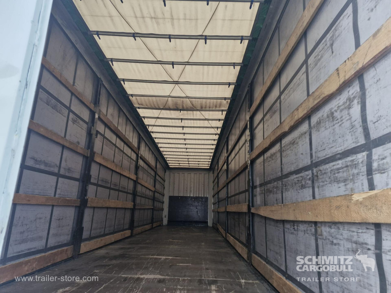 KRONE Curtainsider Mega - Naczepa plandeka: zdjęcie 2 KRONE Curtainsider Mega - Naczepa plandeka: zdjęcie 2