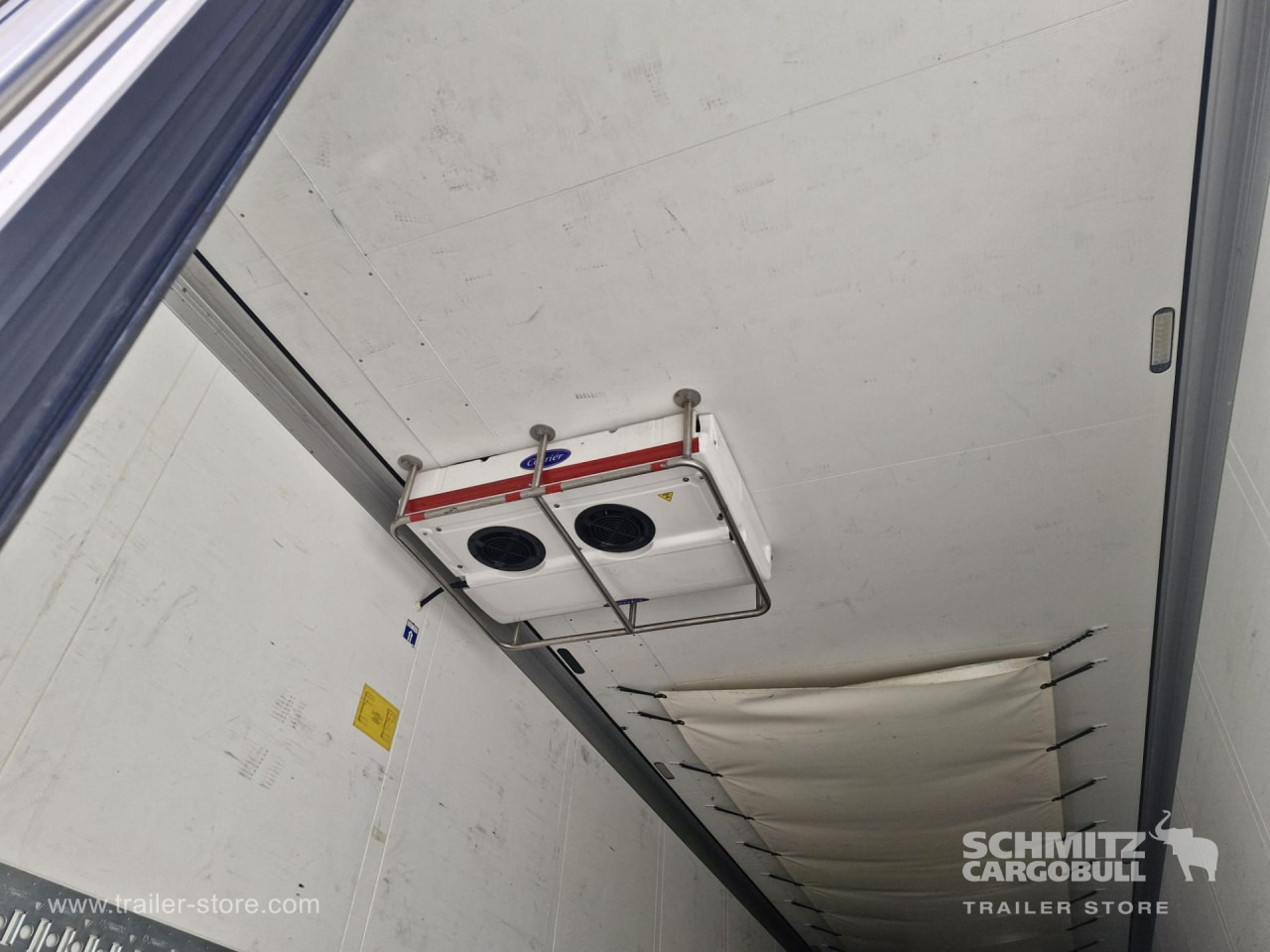 SCHMITZ Reefer Multitemp - Naczepa izotermiczna: zdjęcie 2 SCHMITZ Reefer Multitemp - Naczepa izotermiczna: zdjęcie 2
