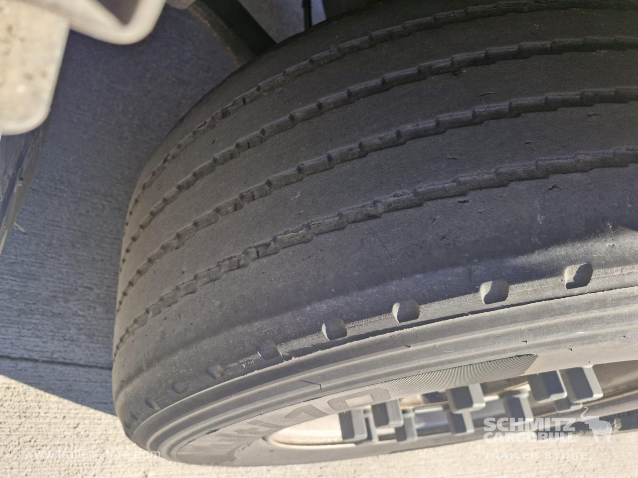 SCHMITZ Reefer Multitemp - Naczepa izotermiczna: zdjęcie 3 SCHMITZ Reefer Multitemp - Naczepa izotermiczna: zdjęcie 3