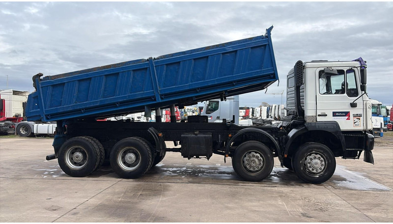 MAN 35.414 (6 CYLINDER / 8X6 / BIG AXLES / STEEL SUSP. / LAMES / GRAND PONT) - Wywrotka: zdjęcie 3 MAN 35.414 (6 CYLINDER / 8X6 / BIG AXLES / STEEL SUSP. / LAMES / GRAND PONT) - Wywrotka: zdjęcie 3