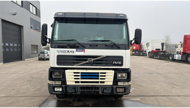 Volvo FM 10 - 320 (POMPE MANUELLE / MANUAL PUMP / MANUAL GEARBOX / BOITE MANUELLE) - Wywrotka: zdjęcie 2 Volvo FM 10 - 320 (POMPE MANUELLE / MANUAL PUMP / MANUAL GEARBOX / BOITE MANUELLE) - Wywrotka: zdjęcie 2