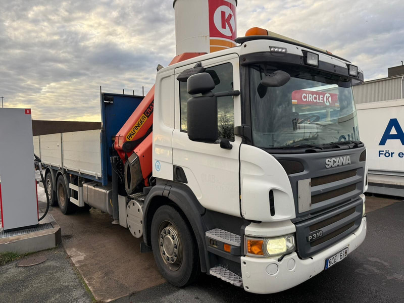 Scania P310 - Samochód ciężarowy skrzyniowy/ Platforma, Samochod ciężarowy z HDS: zdjęcie 2 Scania P310 - Samochód ciężarowy skrzyniowy/ Platforma, Samochod ciężarowy z HDS: zdjęcie 2